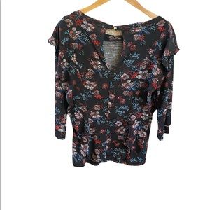 Free people shirt 3/4 sleeves, beautiful small floral, size s , only wore one